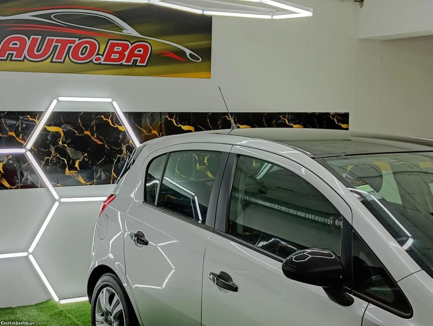 Opel Corsa 1.2 City FlexFuel — fotografia 18