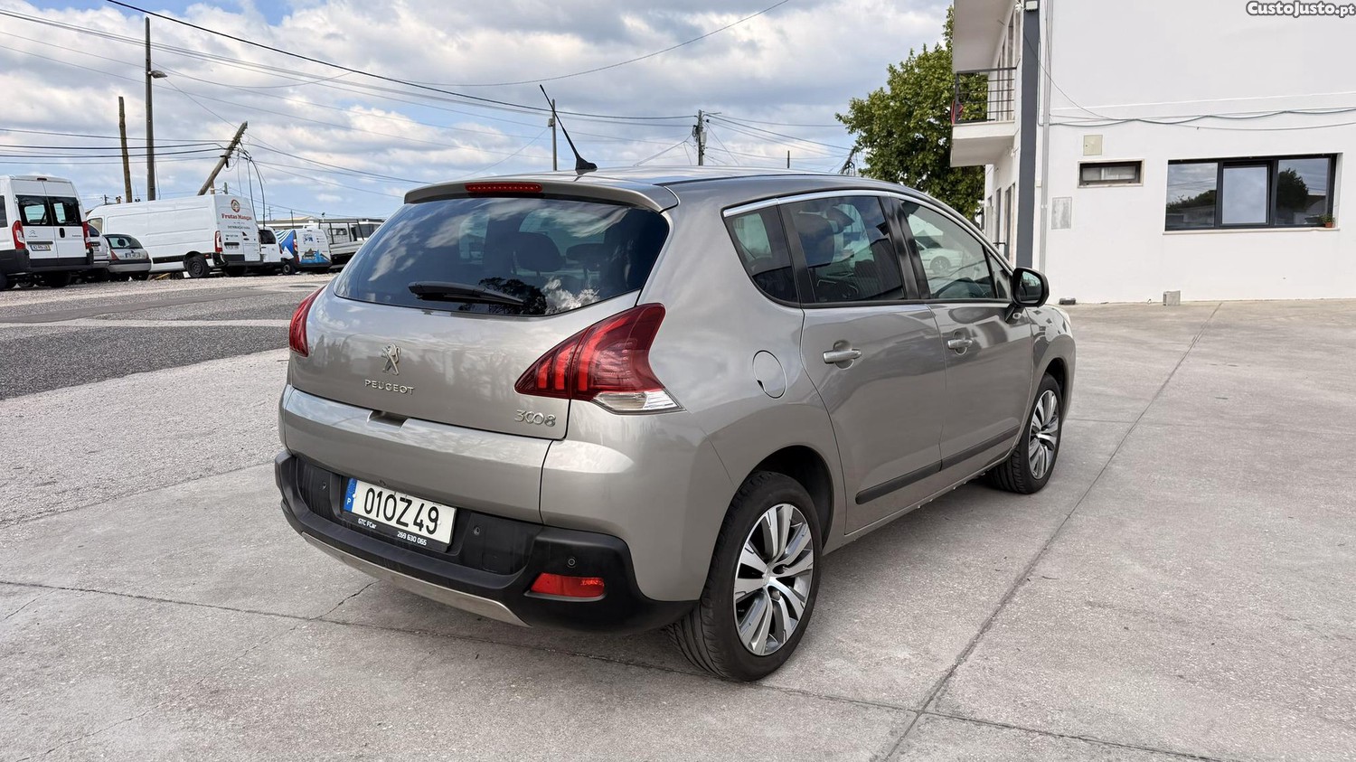Peugeot 3008 1.6 HDI de 2014 — fotografia 15