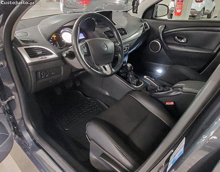 Renault Mégane Diesel 1.5 Luxe Coupe 2009 — fotografia 6