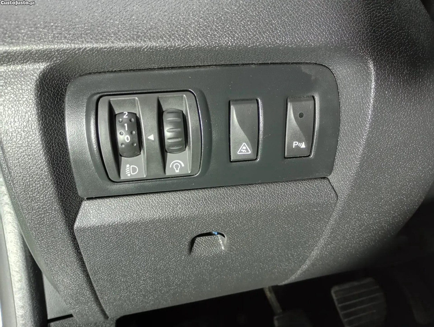 Renault Fluence 1.5 dCi Exclusive — fotografia 17