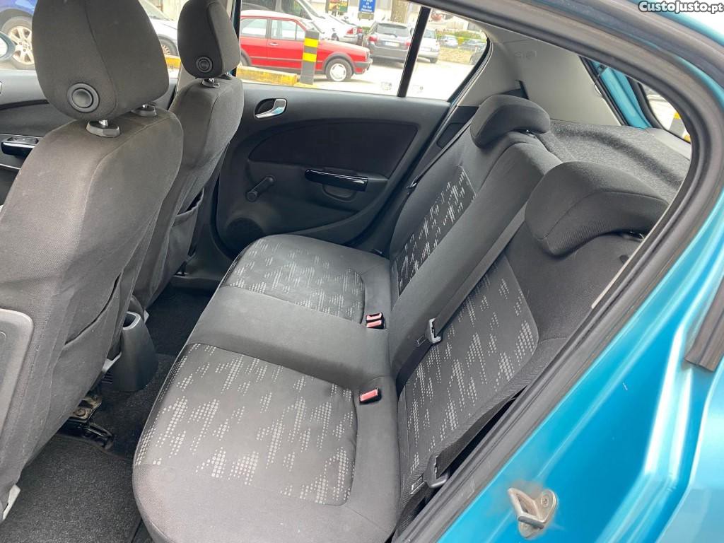 Opel Corsa 1.2 Enjoy — fotografia 3