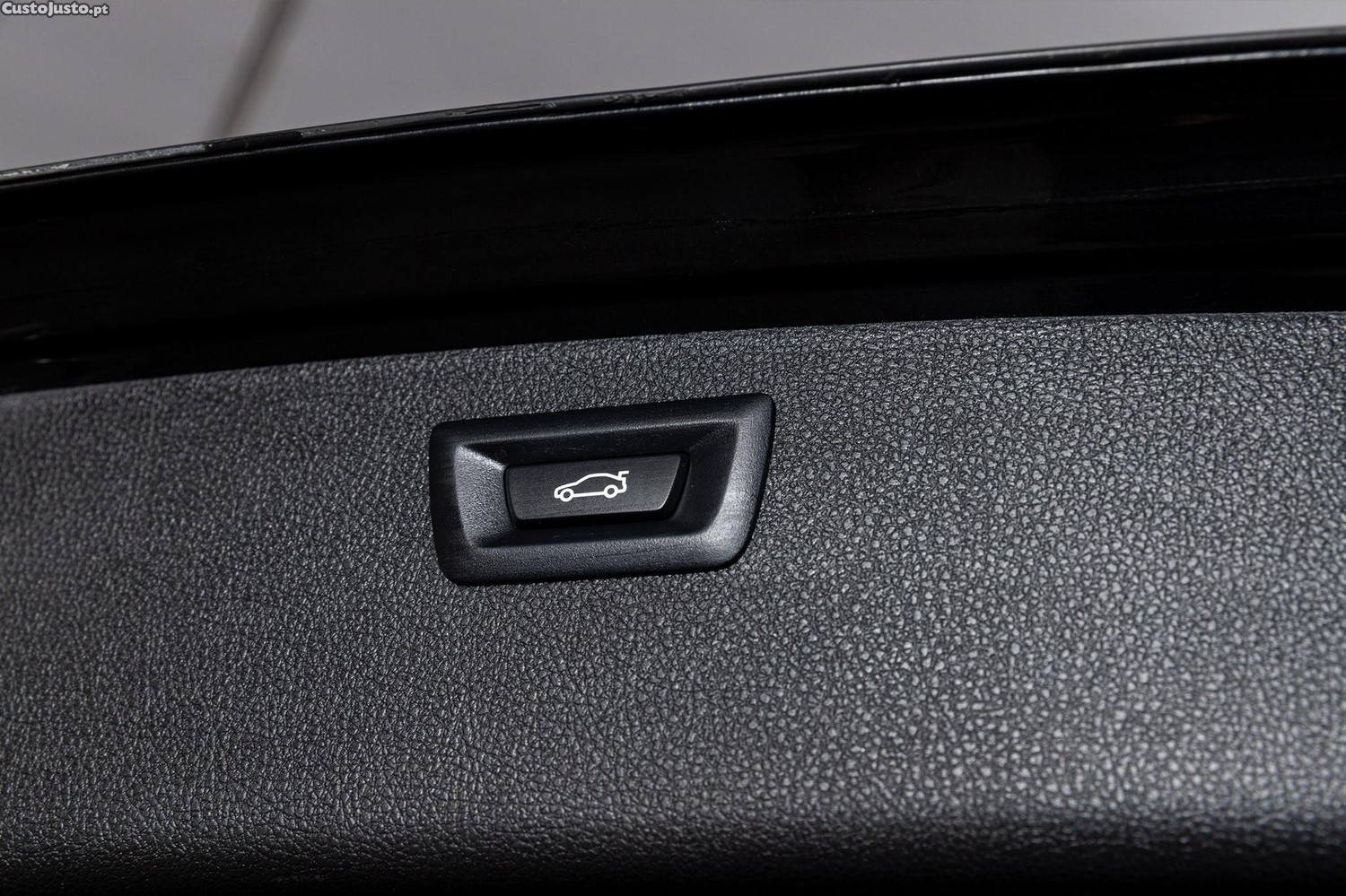BMW 335 d Touring xDrive Pack M Shadow — fotografia 20