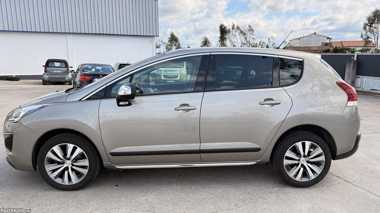 Peugeot 3008 1.6 HDI de 2014 — fotografia 12