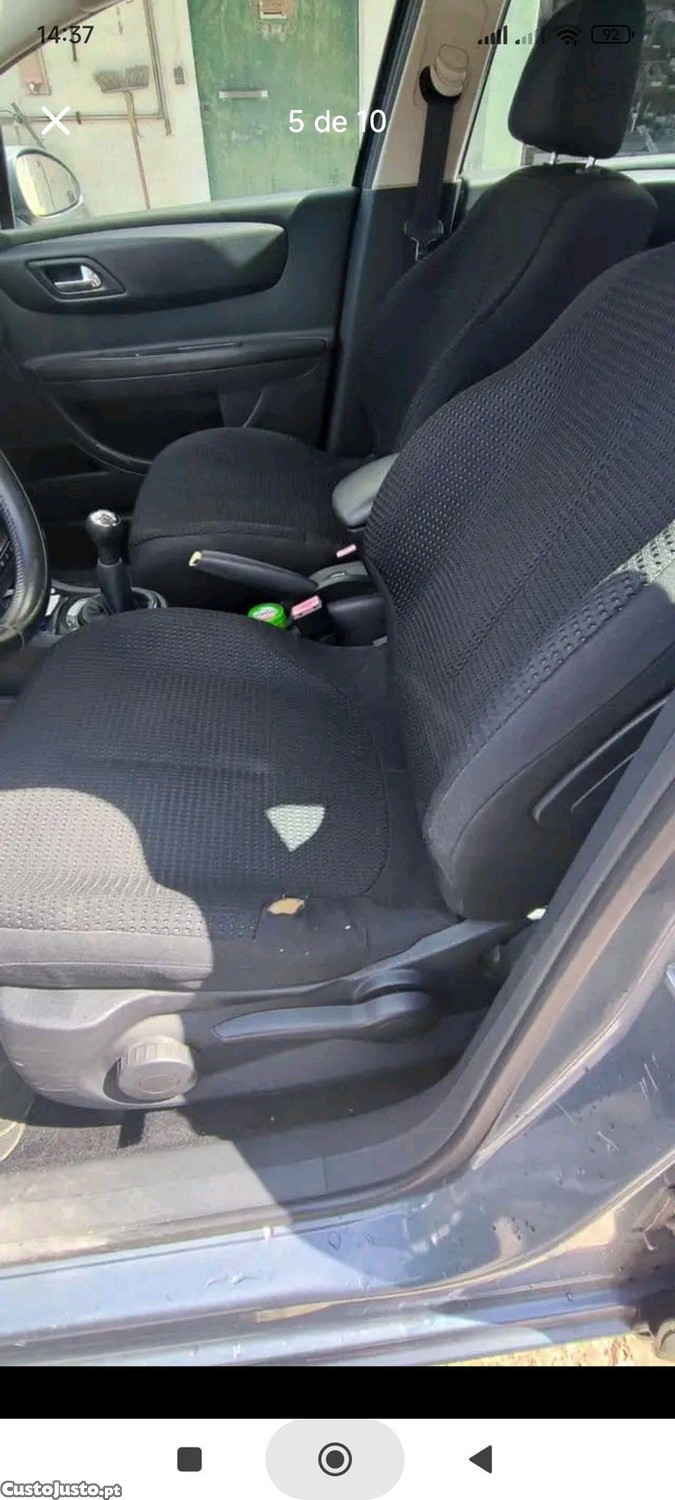 Citroën C4 1.6Hdi — fotografia 4