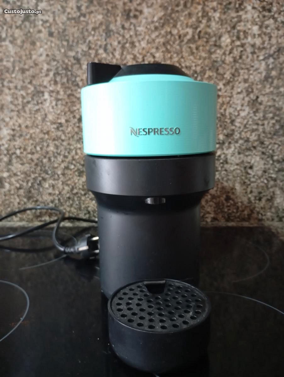 Máquina Café Nespresso Vertuo