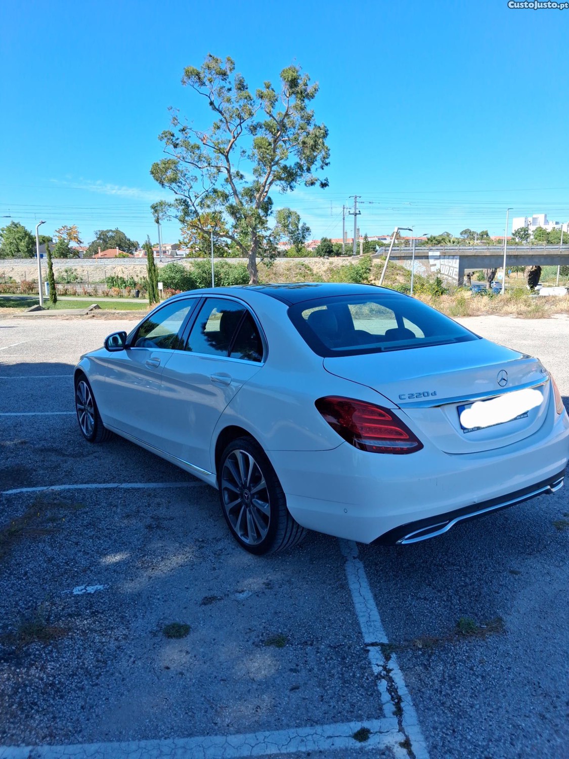 Mercedes-Benz C 220 4 matic — fotografia 9