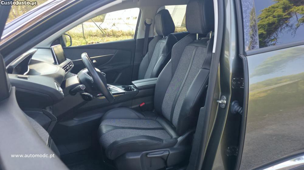 Peugeot 5008 1.5 BlueHDi Allure P — fotografia 10