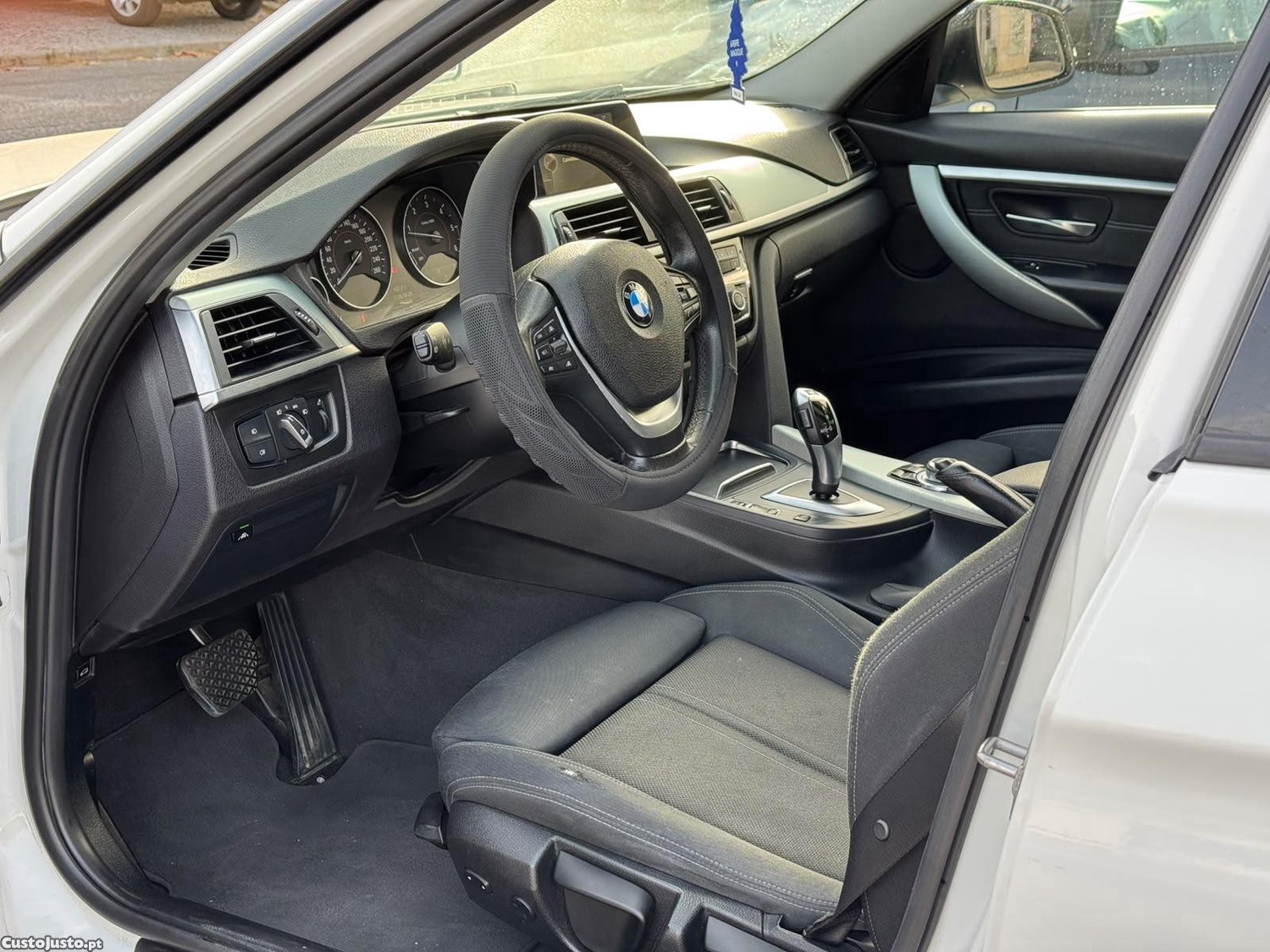 BMW 320 d Sport-Line 190cv Auto- 16 — fotografia 4