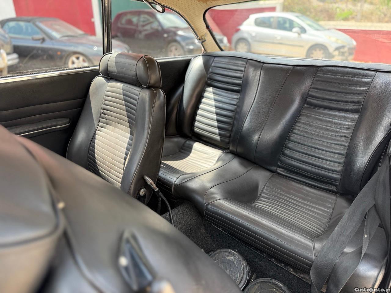 Alfa Romeo Giulia GT 1300 Junior Bertone 1971 — fotografia 20