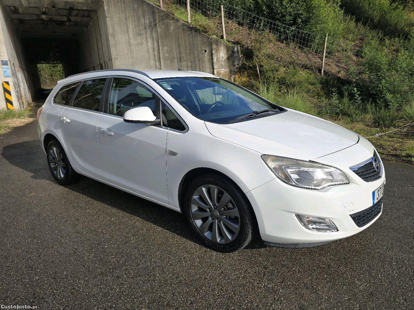 Opel Astra caravana 1.3 cdti — fotografia 9