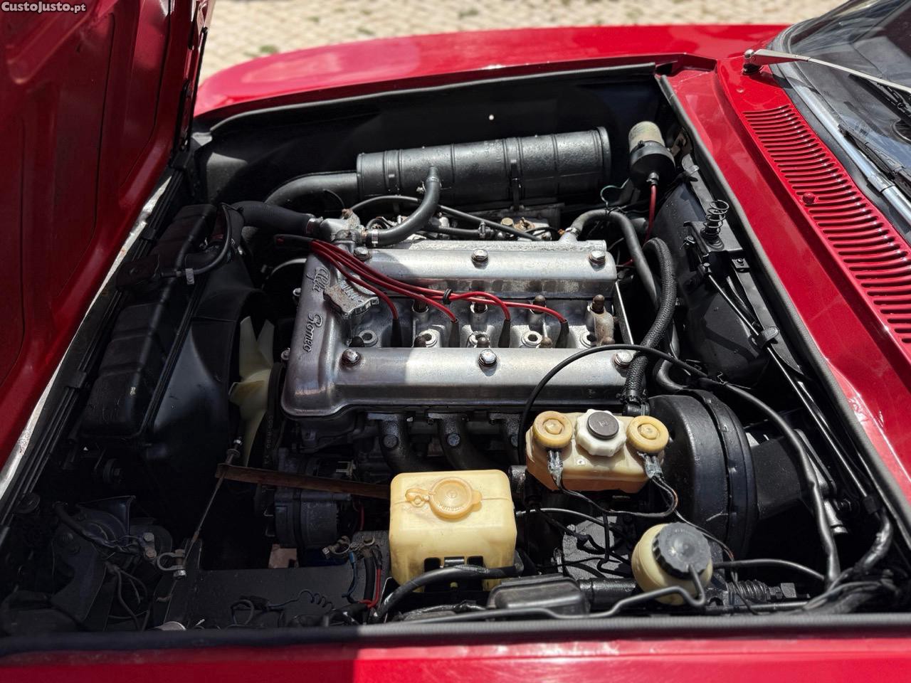 Alfa Romeo Giulia GT 1300 Junior Bertone 1971 — fotografia 7