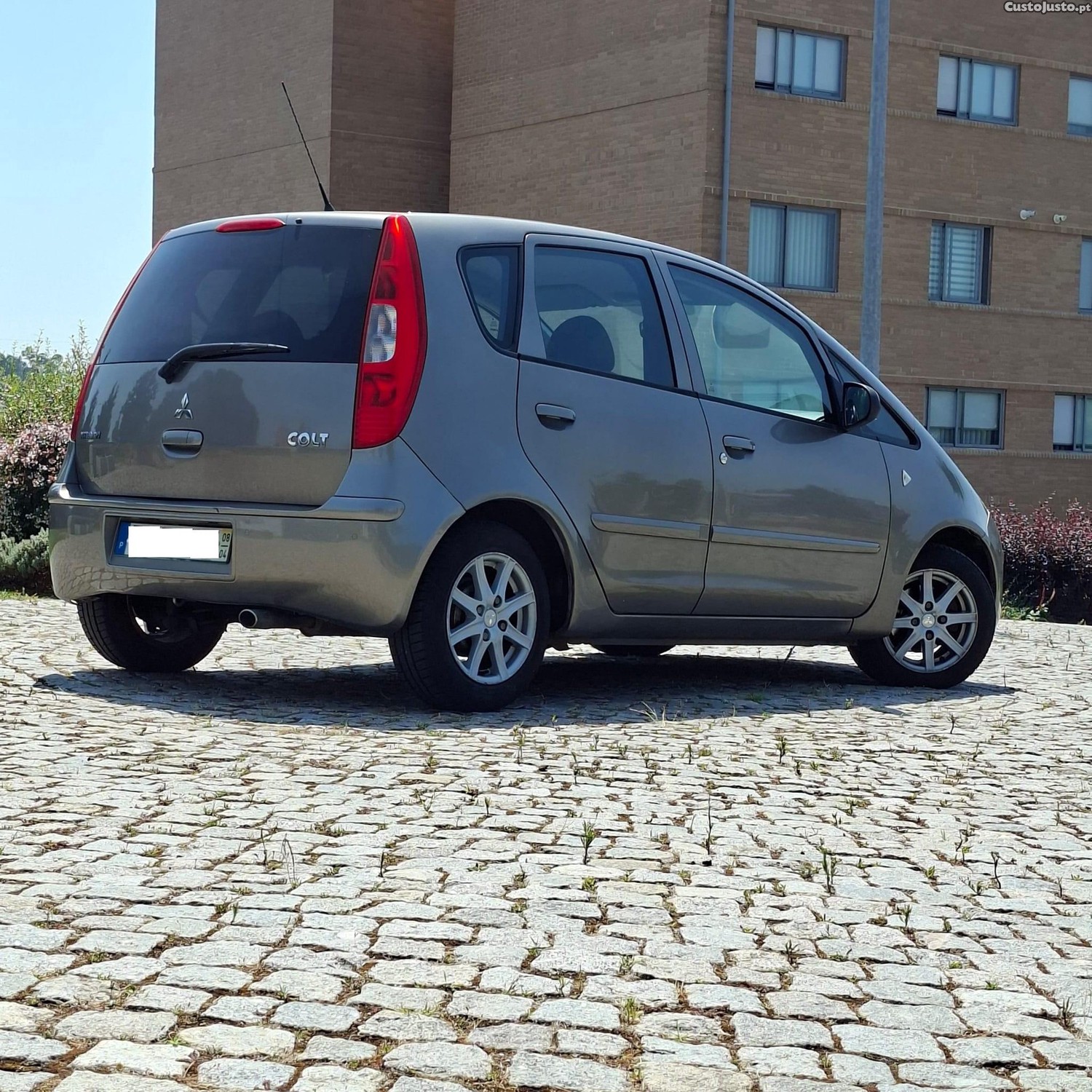 Mitsubishi Colt 1.1 Planet — fotografia 16