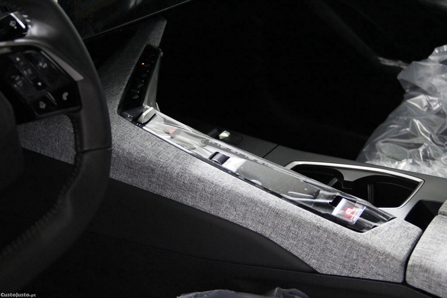 Peugeot e-3008 73 kWh Allure — fotografia 10