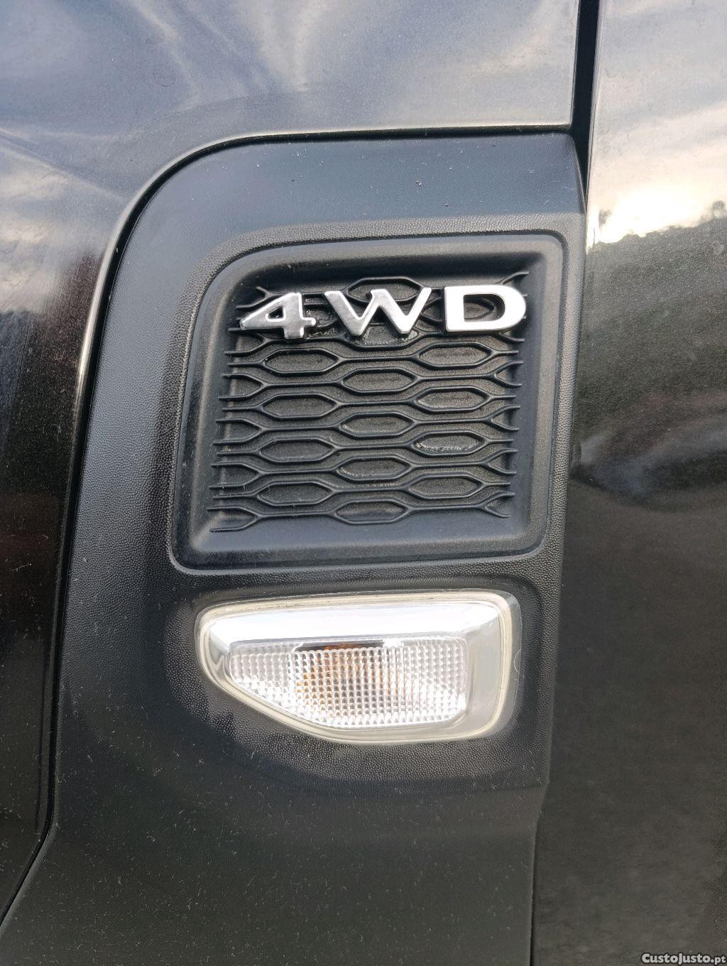Dacia Duster 4X4 — fotografia 10