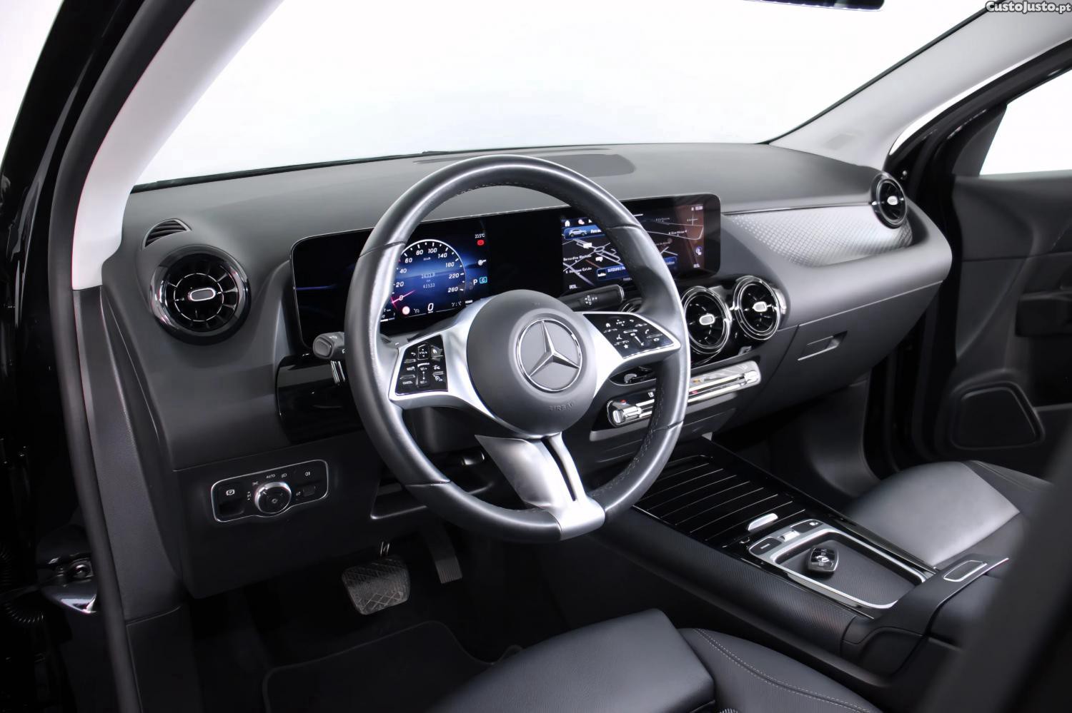 Mercedes-Benz GLA 200 Style — fotografia 12