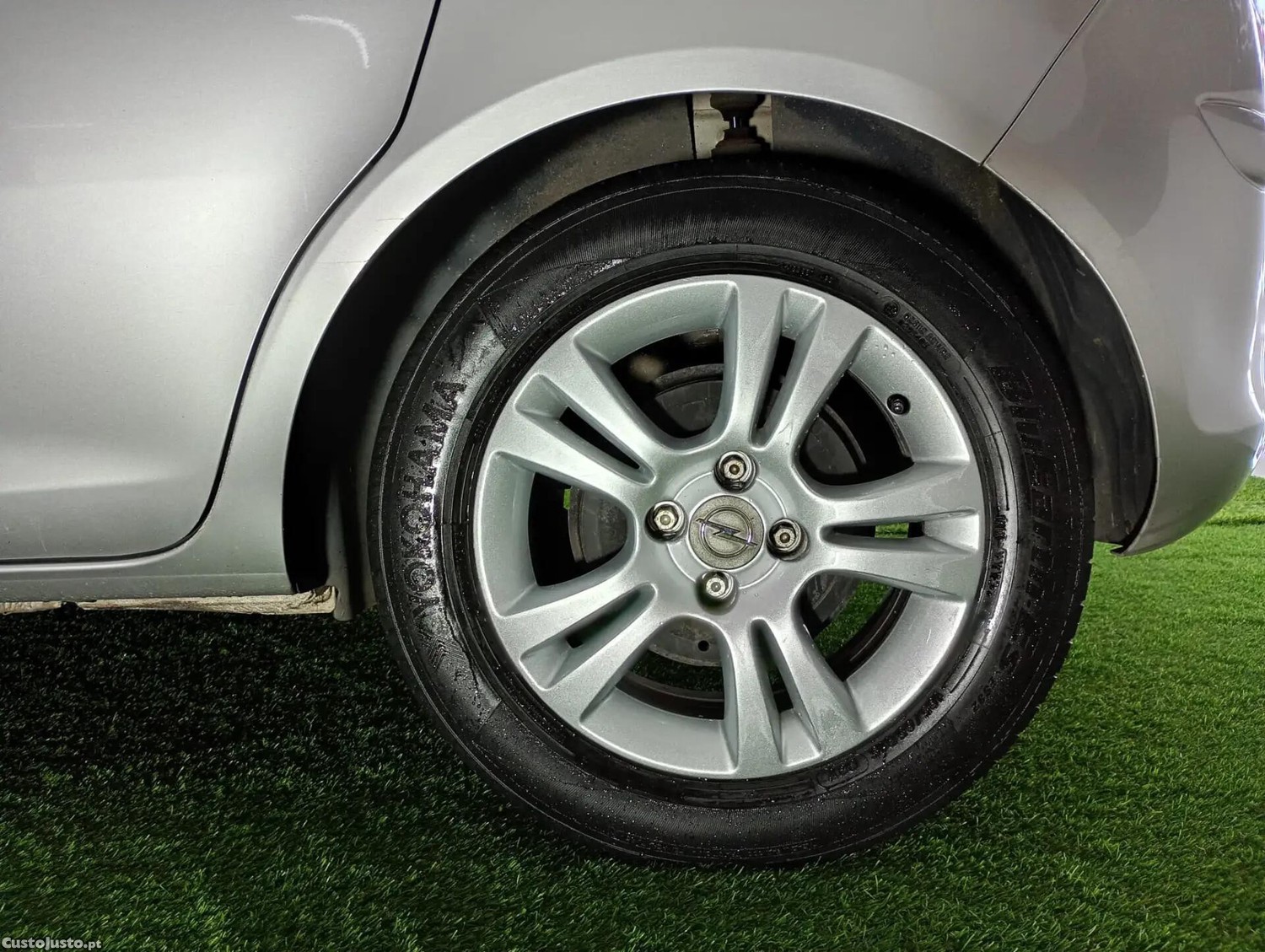 Opel Corsa 1.2 City FlexFuel — fotografia 17