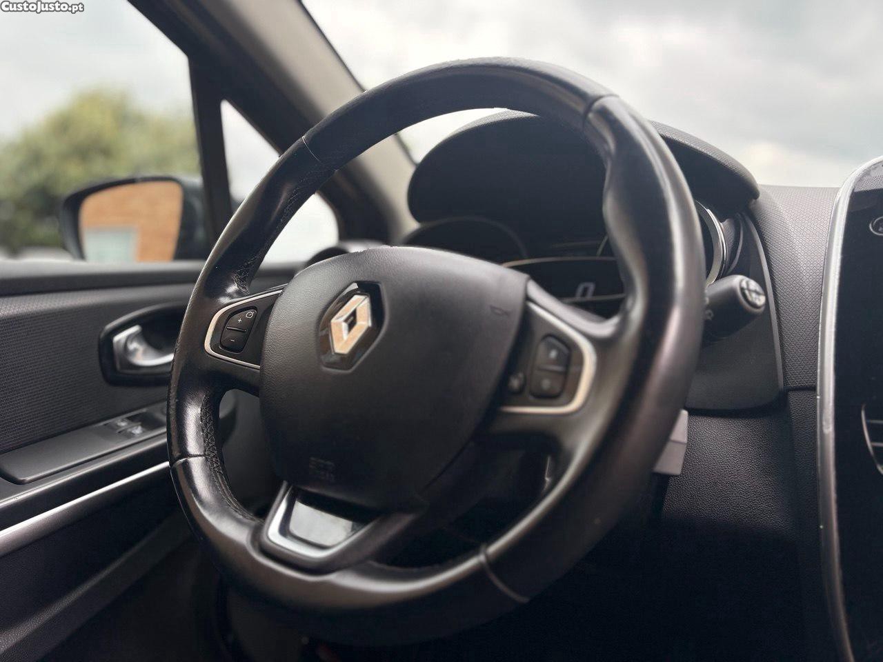 Renault Clio Limited 1.5Dci 90cv — fotografia 7