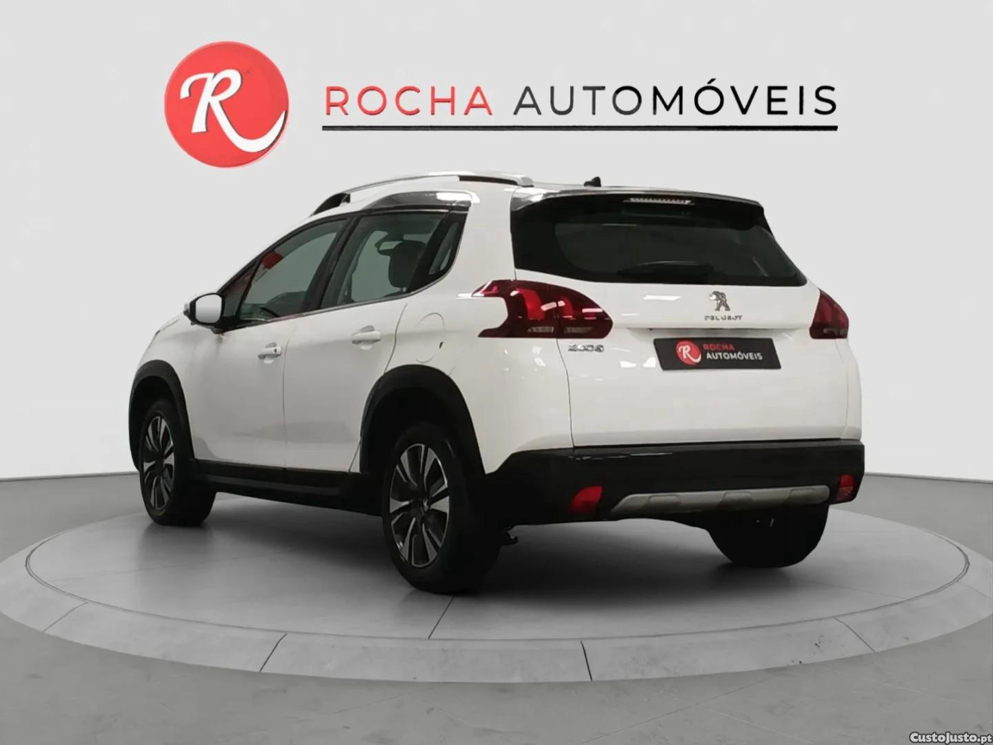 Peugeot 2008 1.2 PureTech Allure — fotografia 9