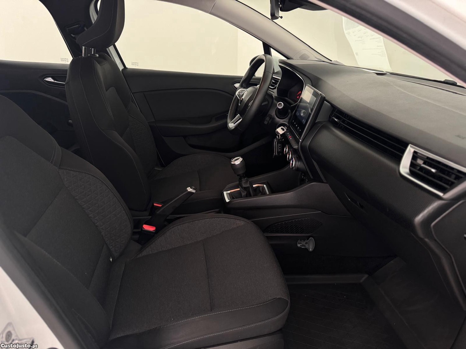 Renault Clio 1.0 TCe Equilibre — fotografia 7