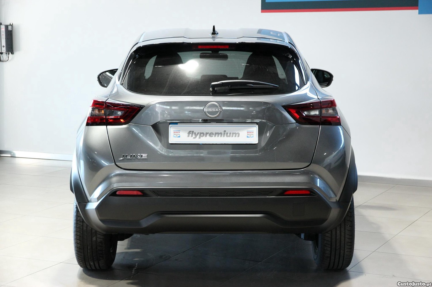 Nissan Juke 1.0 DIG-T N-Connecta NAV.+TwoTone NC DCT — fotografia 17