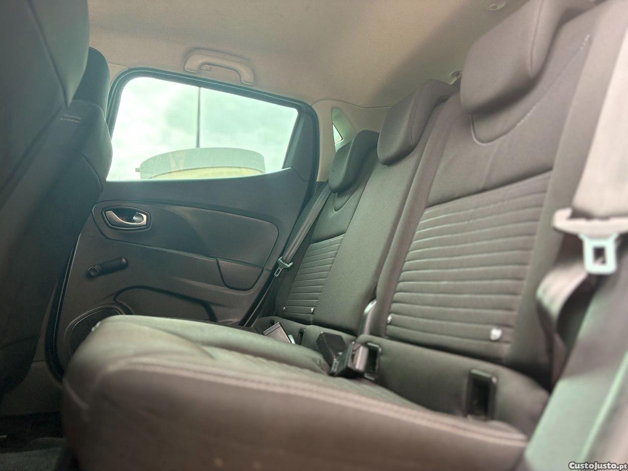Renault Clio Limited 1.5Dci 90cv — fotografia 3