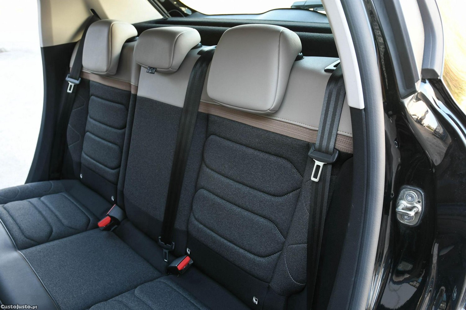 Citroën C3 1.2 PureTech Shine — fotografia 18