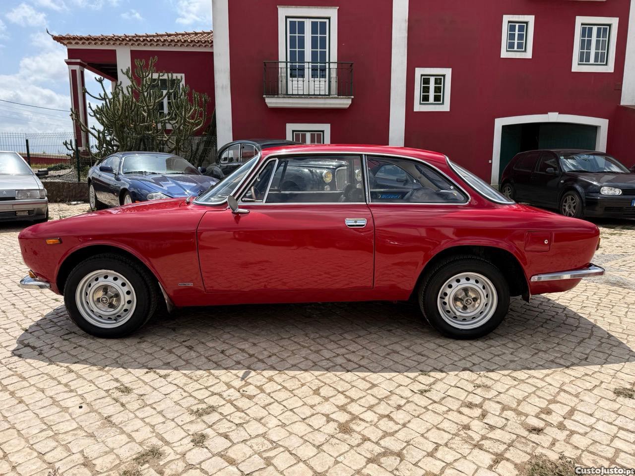 Alfa Romeo Giulia GT 1300 Junior Bertone 1971 — fotografia 30