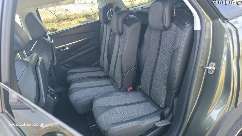 Peugeot 5008 1.5 BlueHDi Allure P — fotografia 9