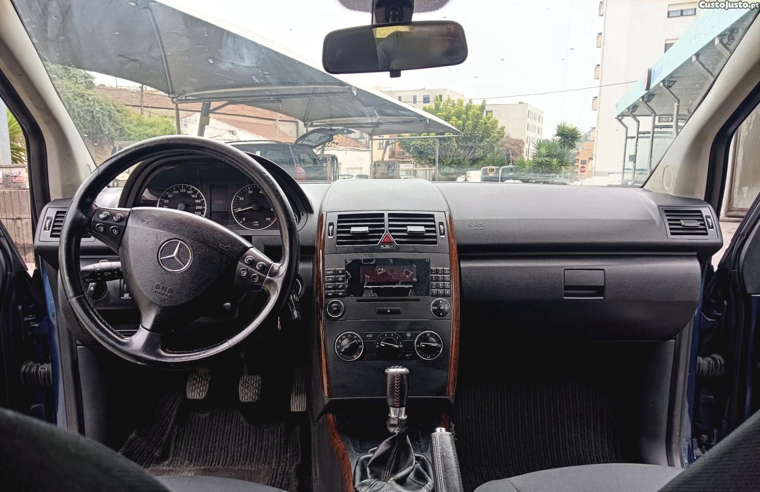 Mercedes-Benz A 170 Avantgard nacional — fotografia 4
