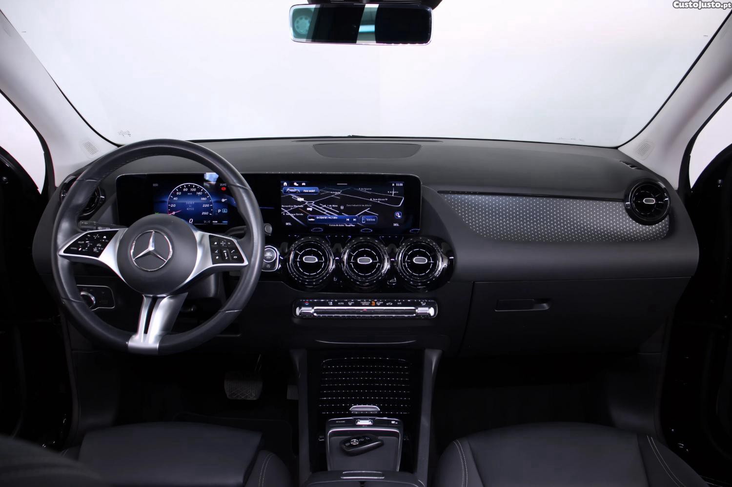 Mercedes-Benz GLA 200 Style — fotografia 11