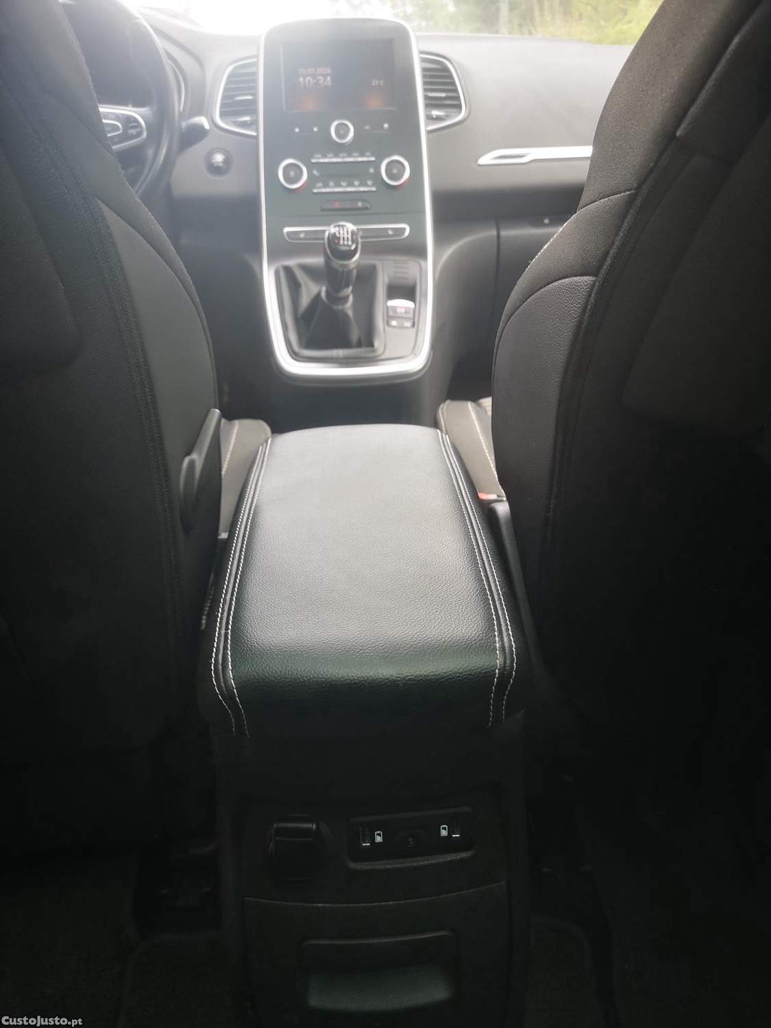 Renault Grand Scénic 1.6 DCI 130cv Intens - 7 lugares - Teto Panorâmico - C/ Garantia — fotografia 17