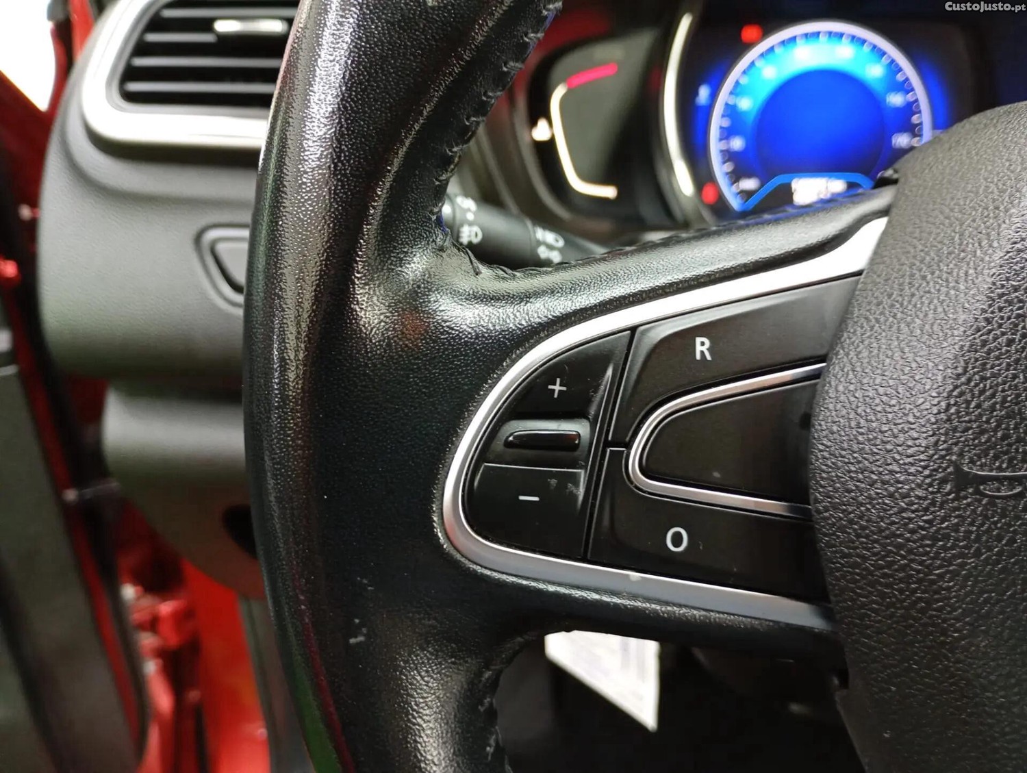 Renault Kadjar 1.5 dCi Exclusive — fotografia 12