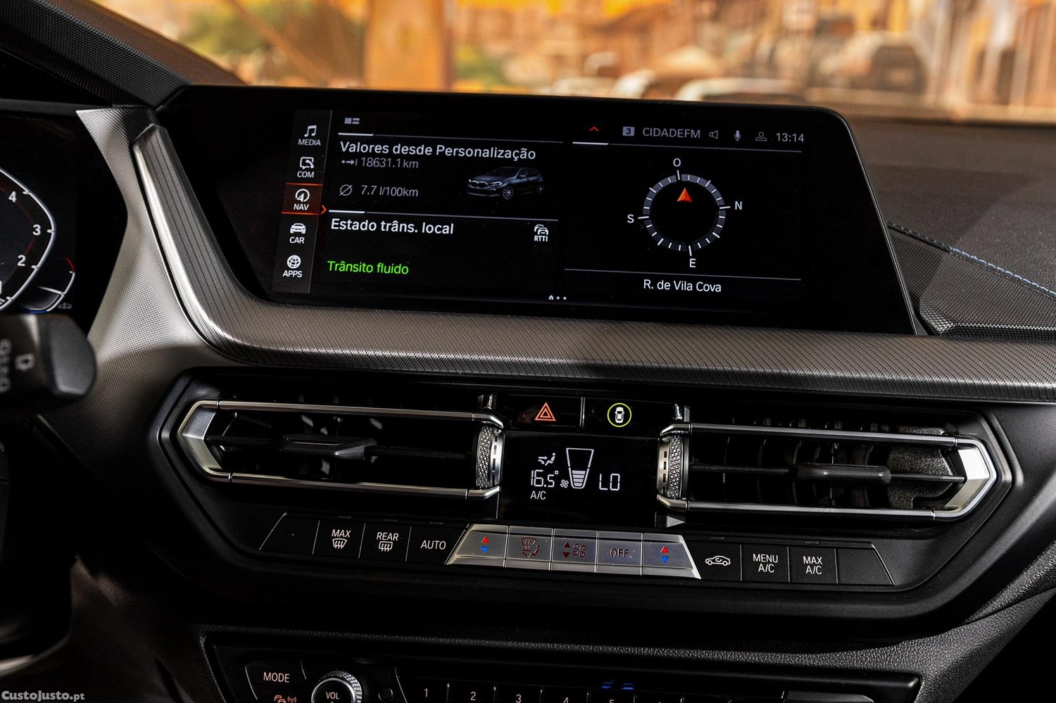 BMW 118 i Pack Desportivo M Auto — fotografia 6