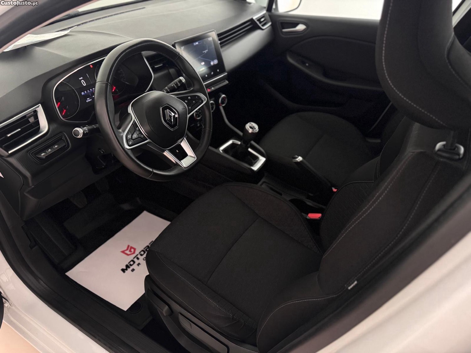 Renault Clio 1.0 TCe Equilibre — fotografia 5