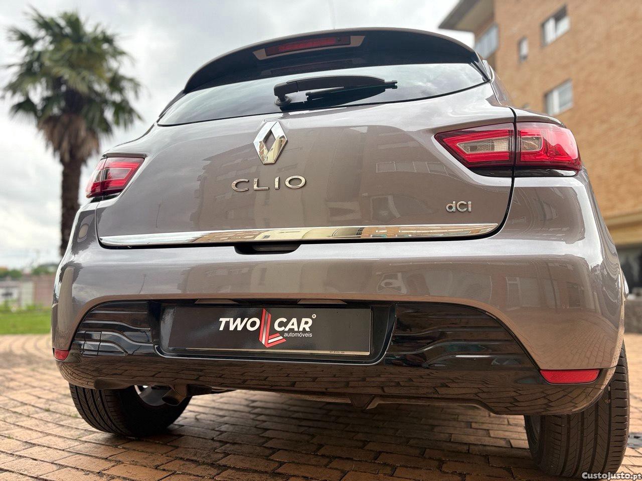 Renault Clio Limited 1.5Dci 90cv — fotografia 12
