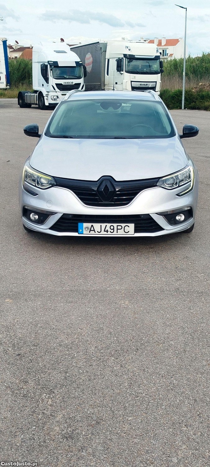 Renault Mégane 1.5 DCI luxury - 17 foto 2