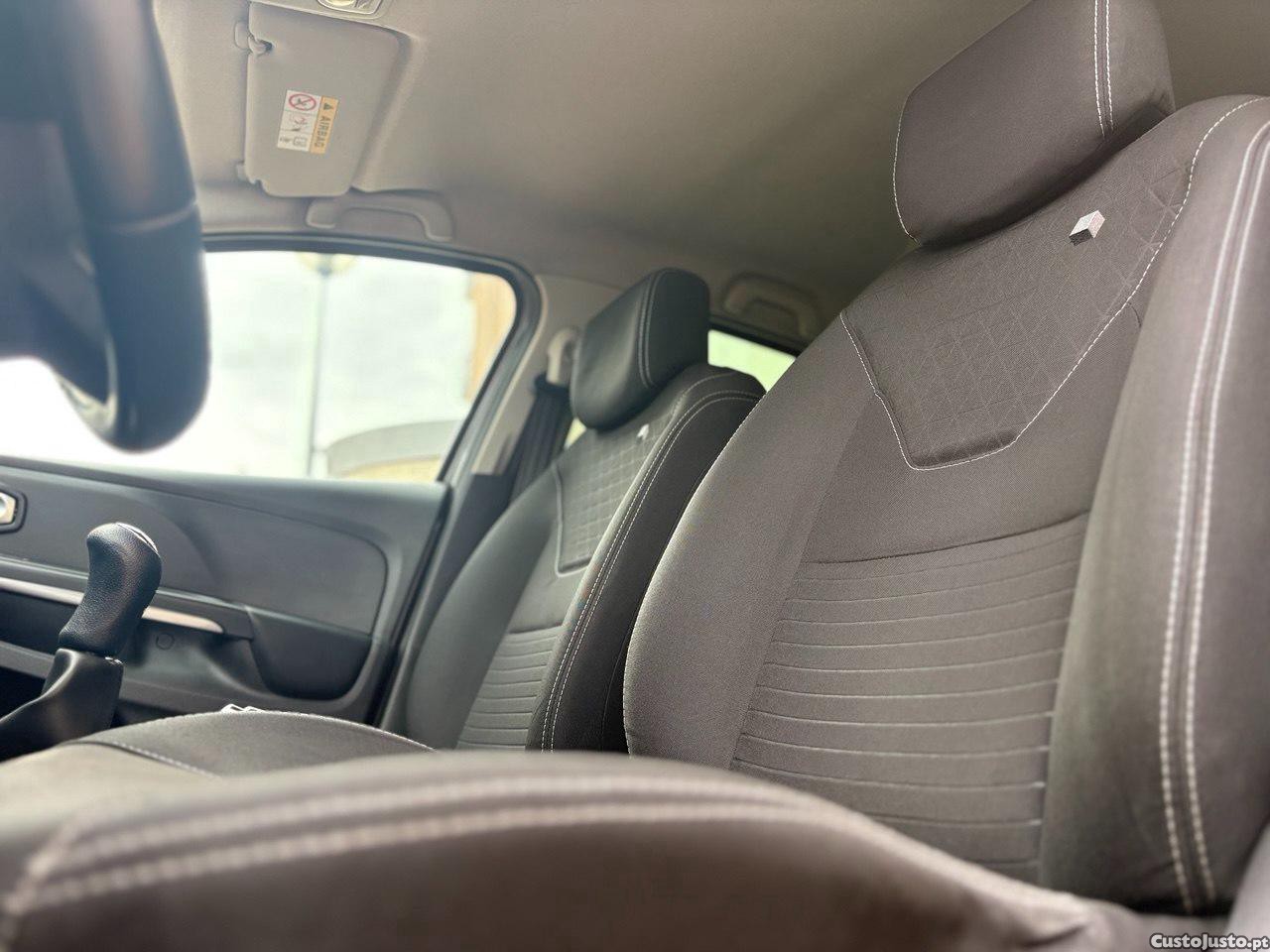 Renault Clio Limited 1.5Dci 90cv — fotografia 5