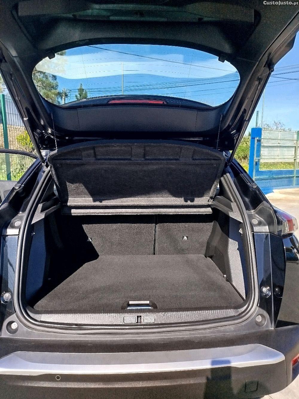 Peugeot 2008 1.2 i — fotografia 7