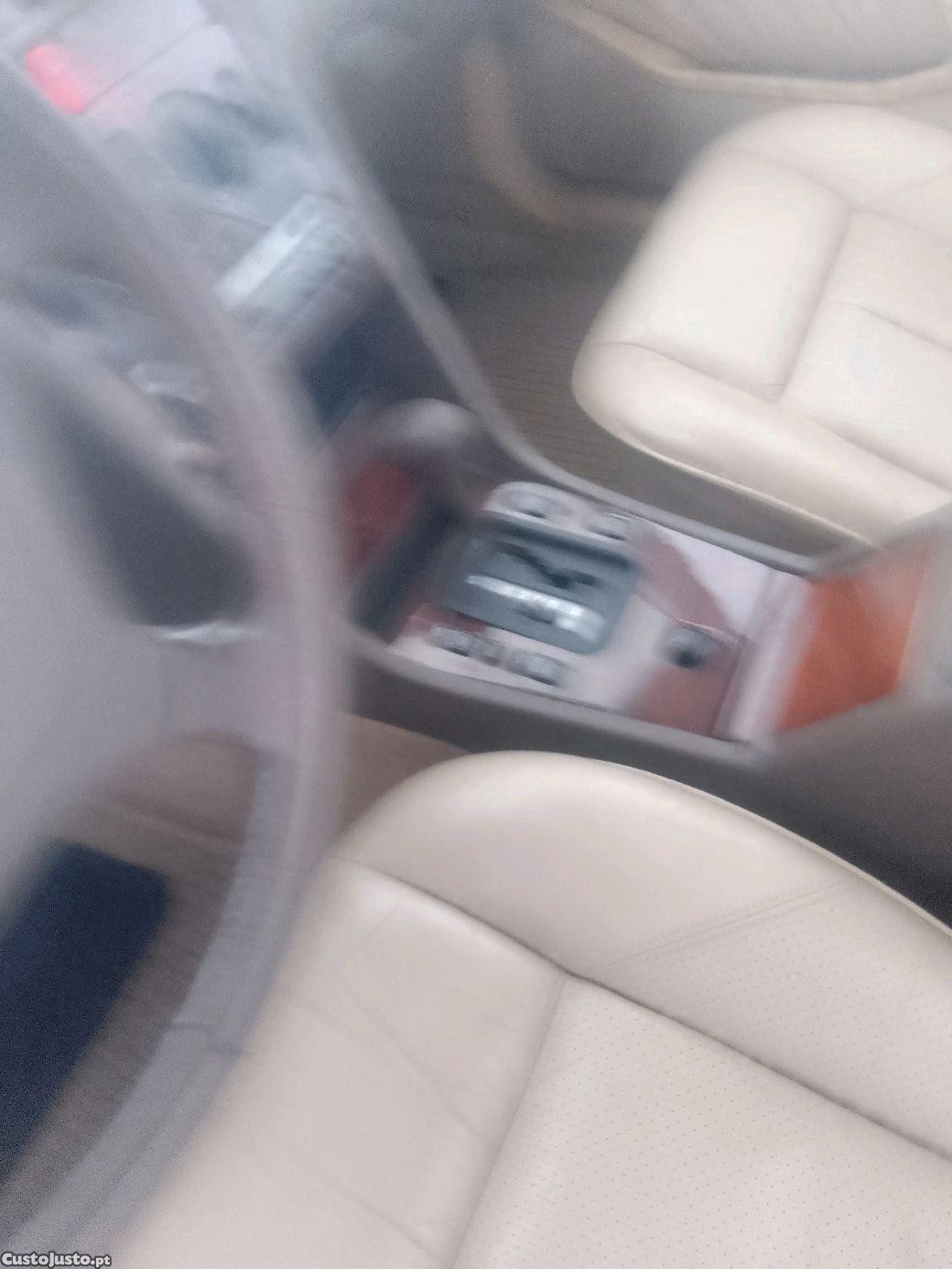 Mercedes-Benz Classe C carro — fotografia 5