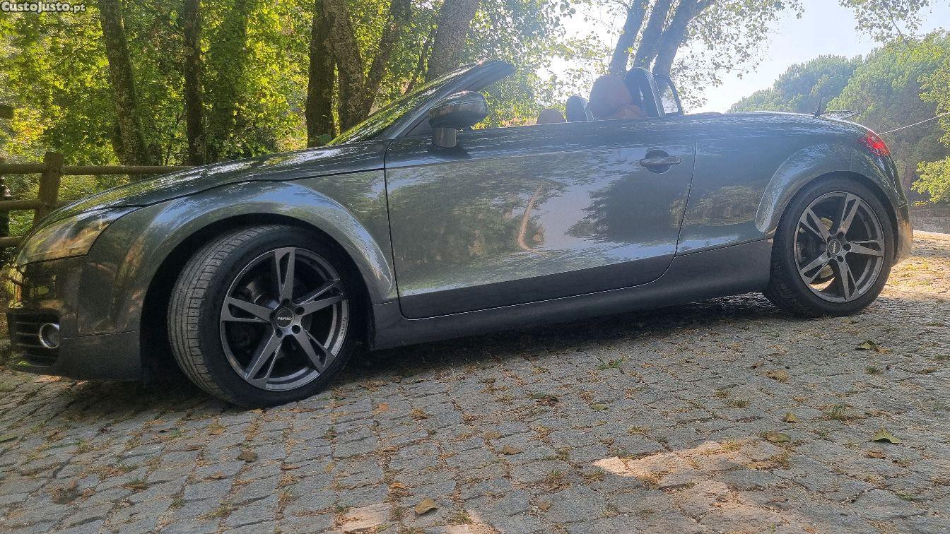 Audi TT 1.8 TFSI — fotografia 9