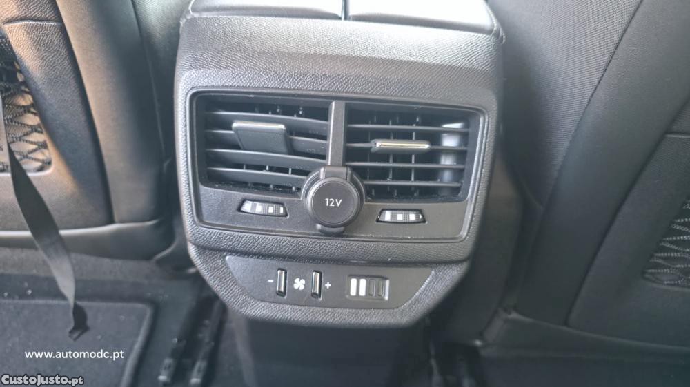 Peugeot 5008 1.5 BlueHDi Allure P — fotografia 4