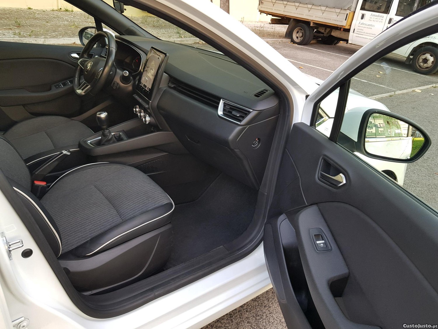 Renault Clio 1.5 Blue dCi 115cv Exclusive — fotografia 3