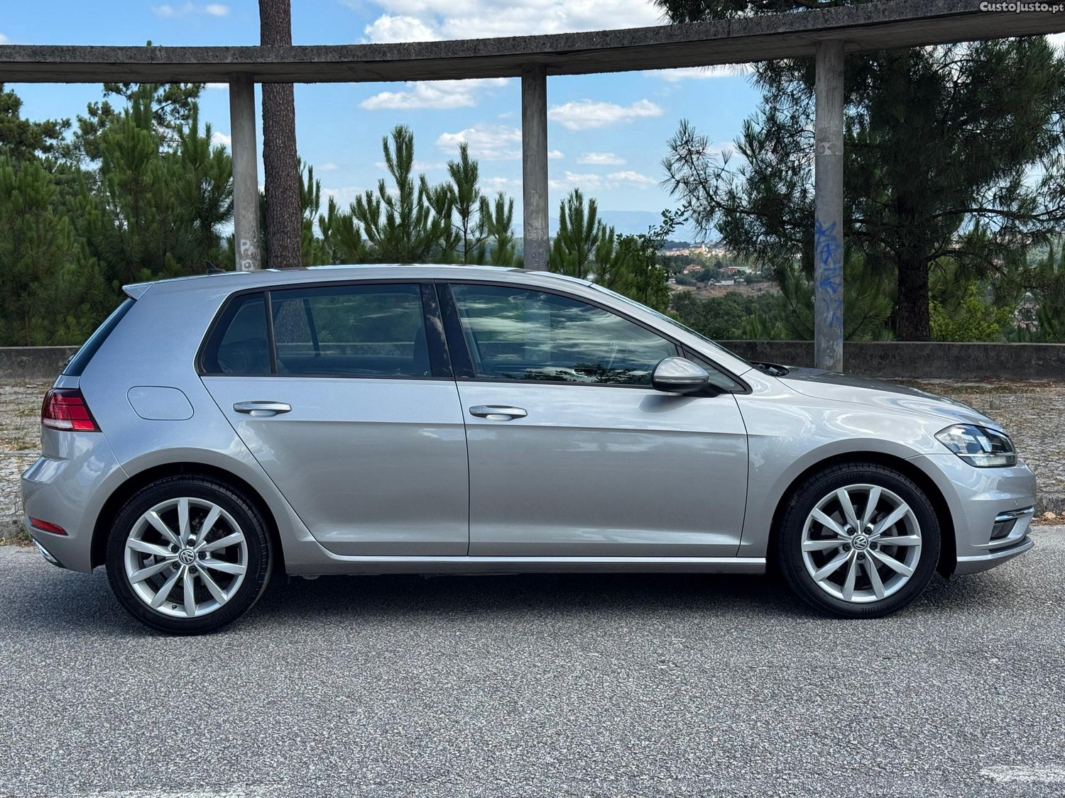 Volkswagen Golf 1.6 TDI Highline DSG — fotografia 28