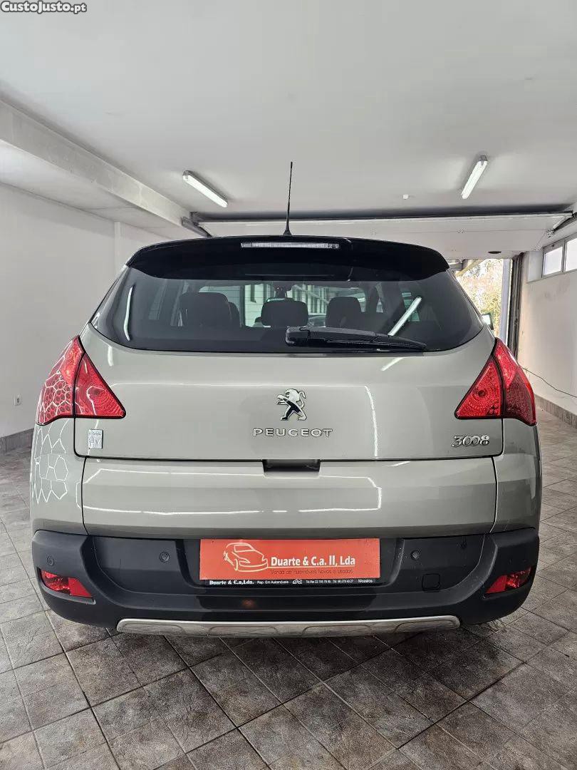 Peugeot 3008 2.0 hdi hybrid4 88g — fotografia 17