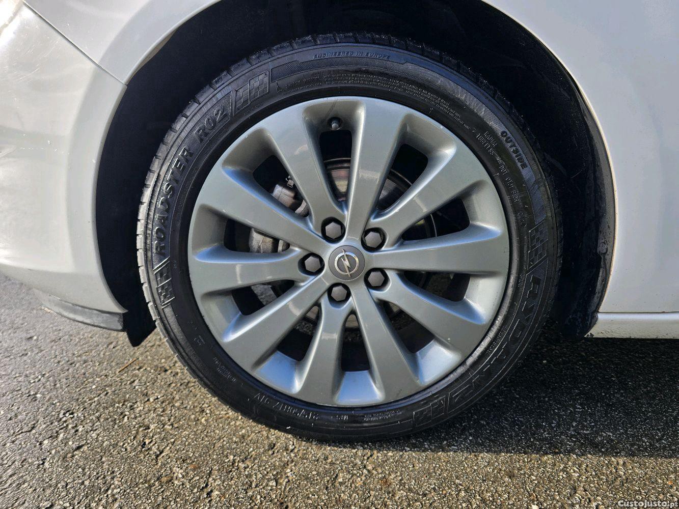 Opel Astra caravana 1.3 cdti — fotografia 6