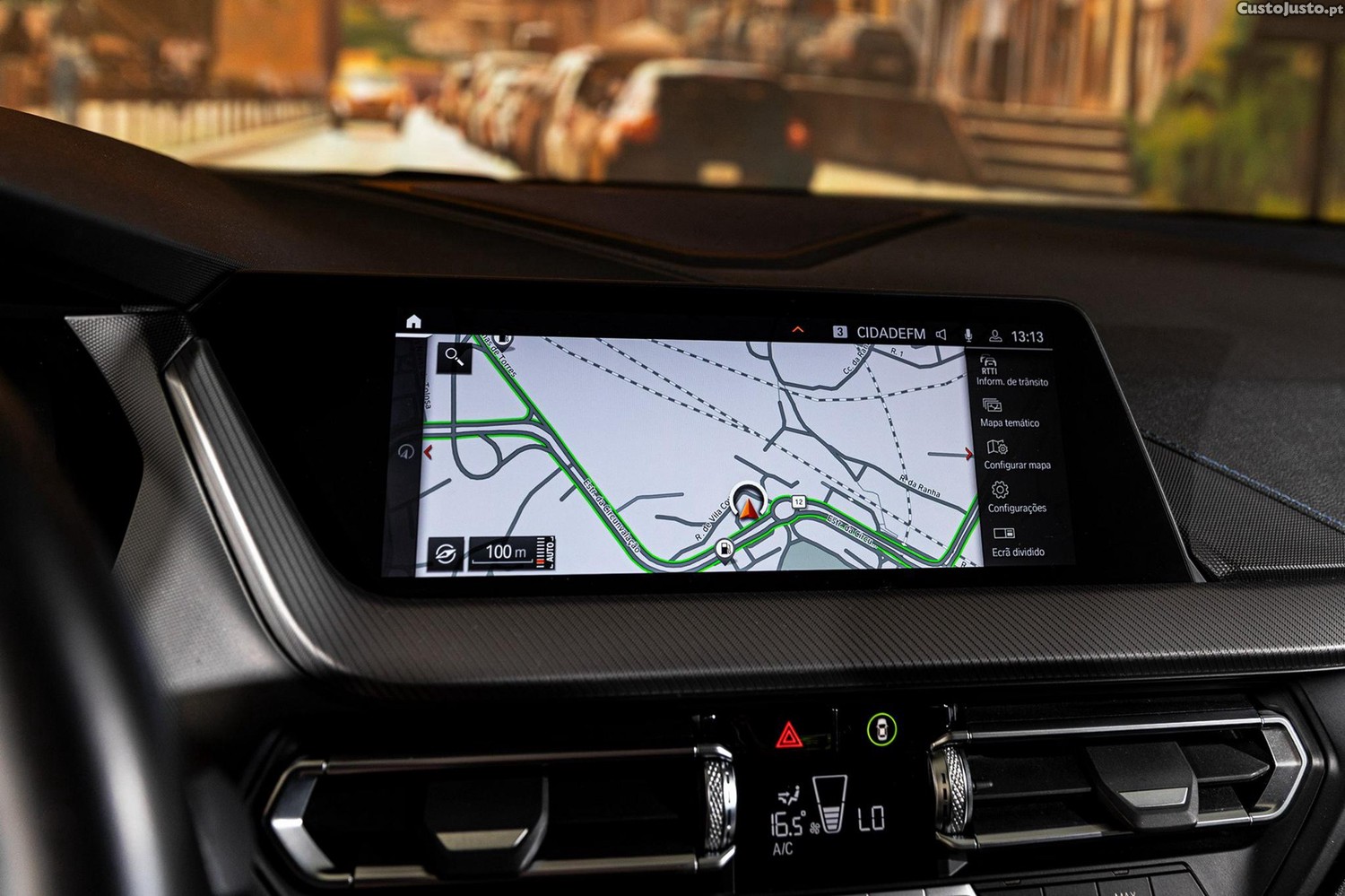 BMW 118 i Pack Desportivo M Auto — fotografia 9