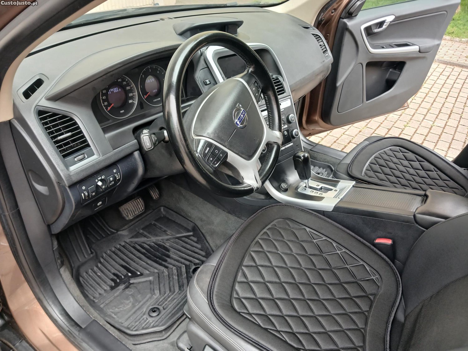 Volvo XC 60 2000 — fotografia 4