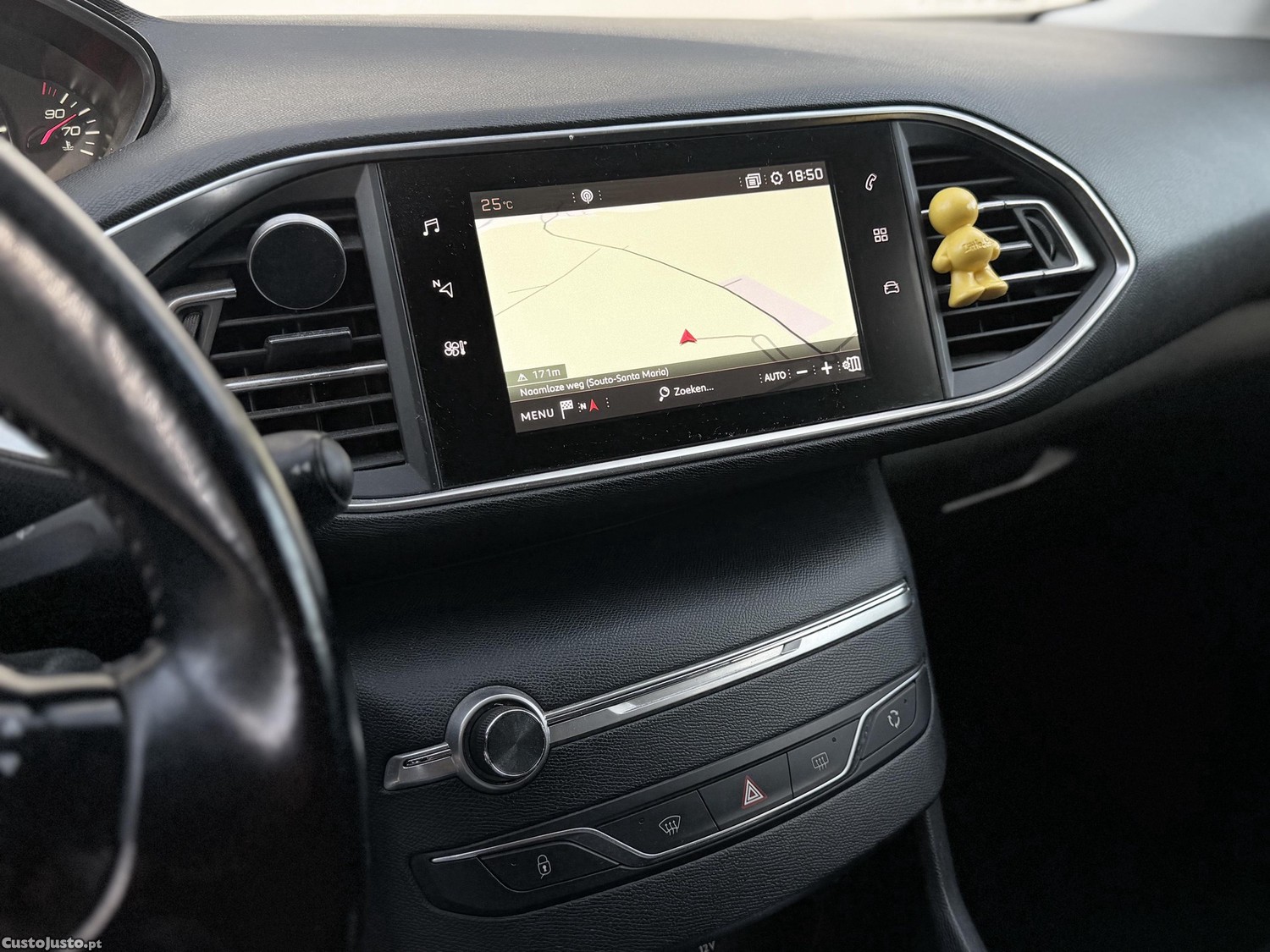 Peugeot 308 Allur — fotografia 3