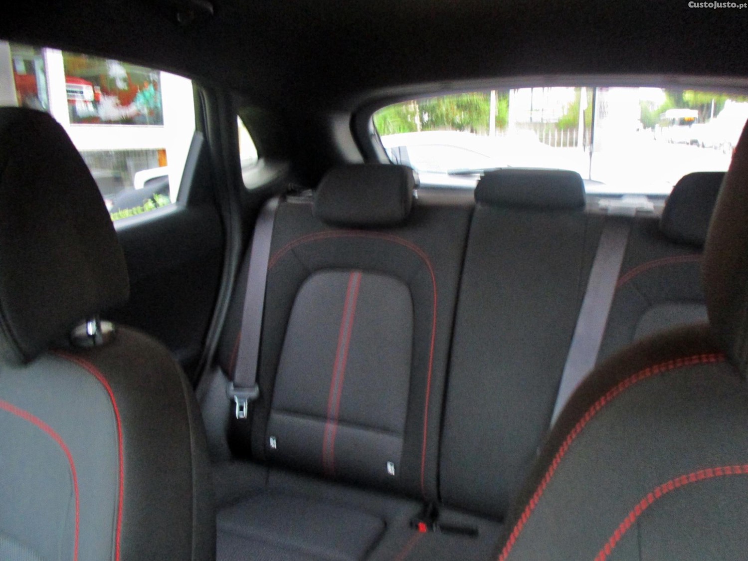 Hyundai Kauai 1.6 CRDi N-Line HEV gasóleo/HIB — fotografia 6