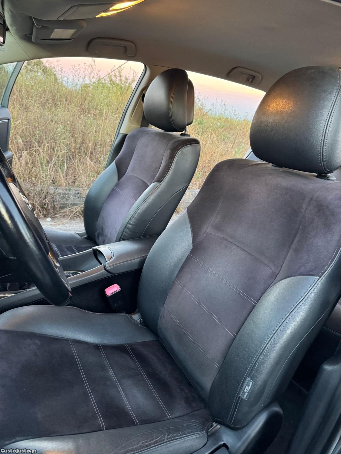 Toyota Avensis T27 — fotografia 2